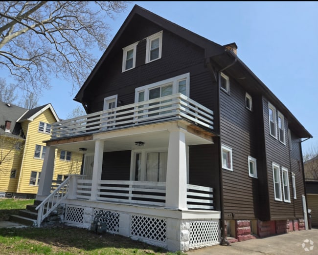 Building Photo - 9024 Yale Ave Rental