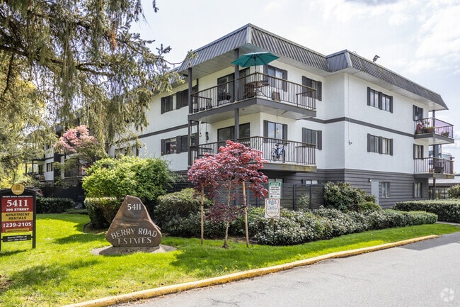 Berry Road Apartments - Berry Road Apartments