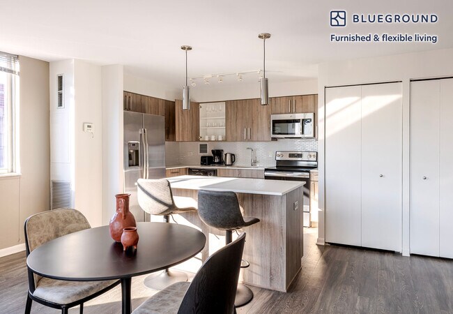 Photo - 903 S Ashland Ave Unit FL6-ID1338