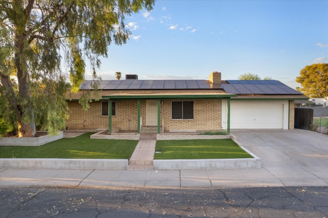 Photo - 334 W Horseshoe Ave