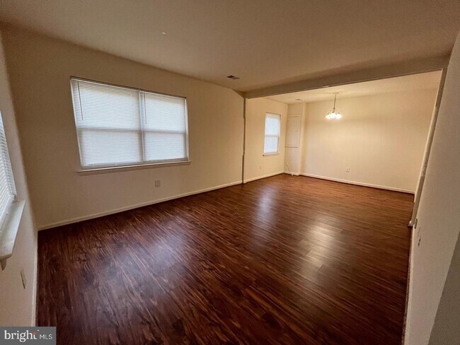 Photo - 8806 Walutes Cir