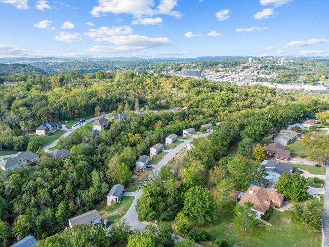 Photo - House for rent close to the Landing