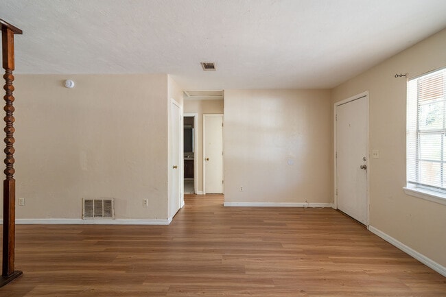 Photo - 3103 Pontiac Dr