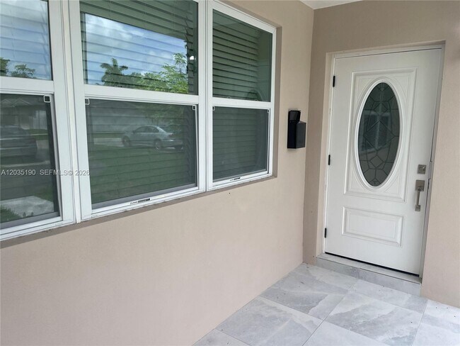 Photo - 4241 Thomas St