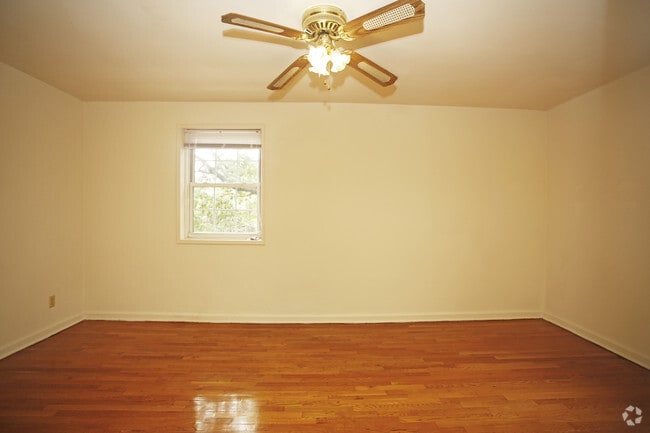 Photo - Linden Arms, LLC