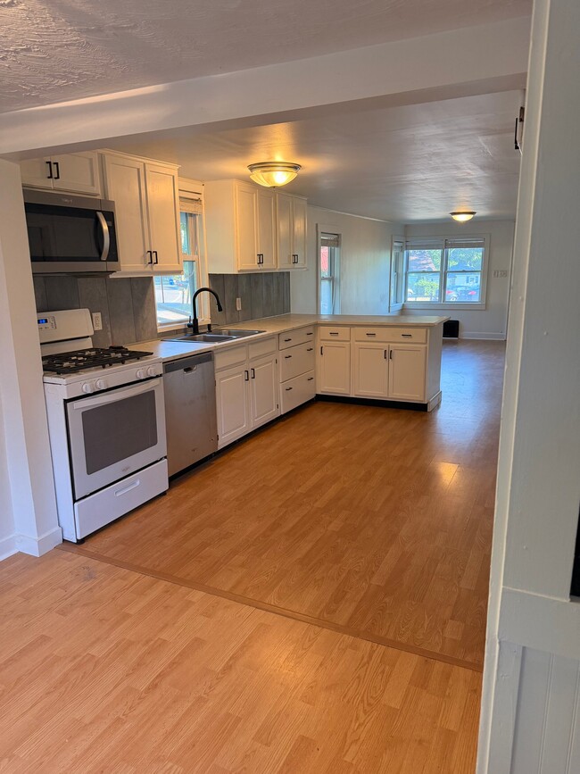 120 Marble Island Rd