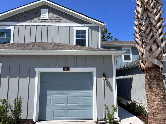 Photo - Charming 3-Bedroom Townhome for Rent in De...