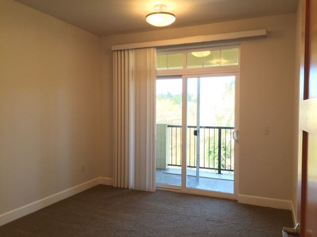 Meydenbauer Creek Apartments - Meydenbauer Creek Apartments