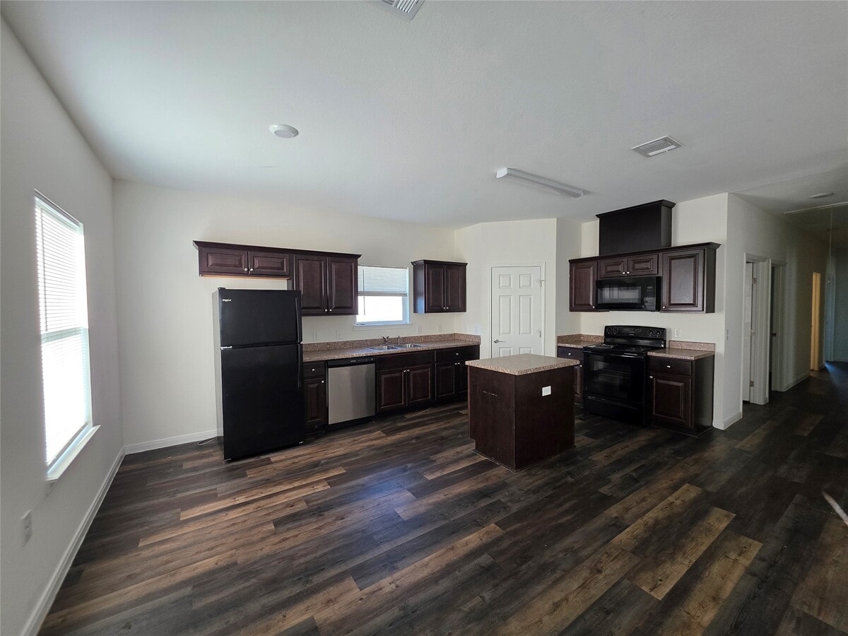 Photo - 6119 Lacey Oak Dr