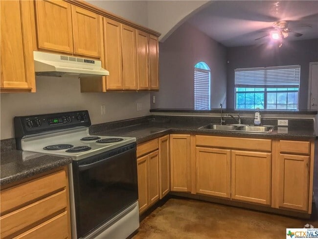 Building Photo - 1080 Rainbow Dr Rental