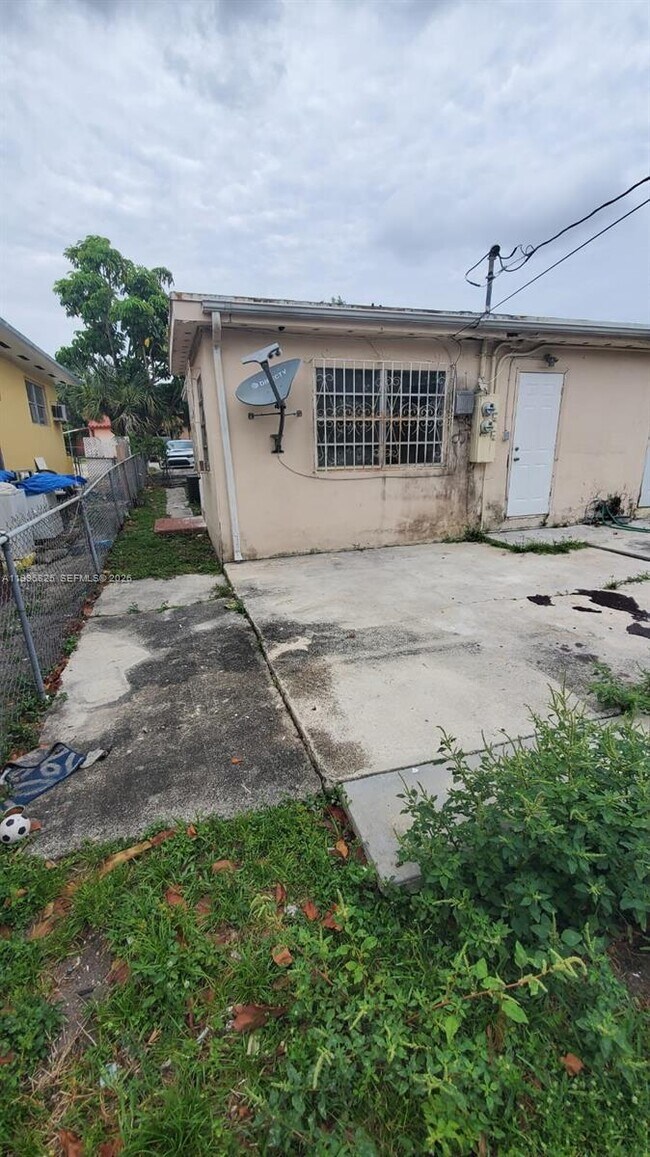 Photo - 2980 NW 91st St Unidad 1