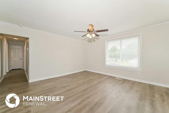 Photo - 127 S Fowler Cir