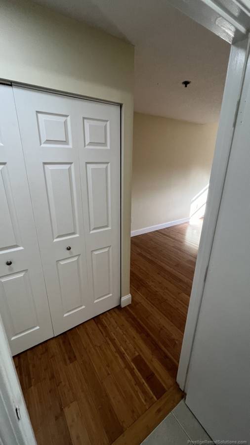 Building Photo - 9 Saint Joseph St