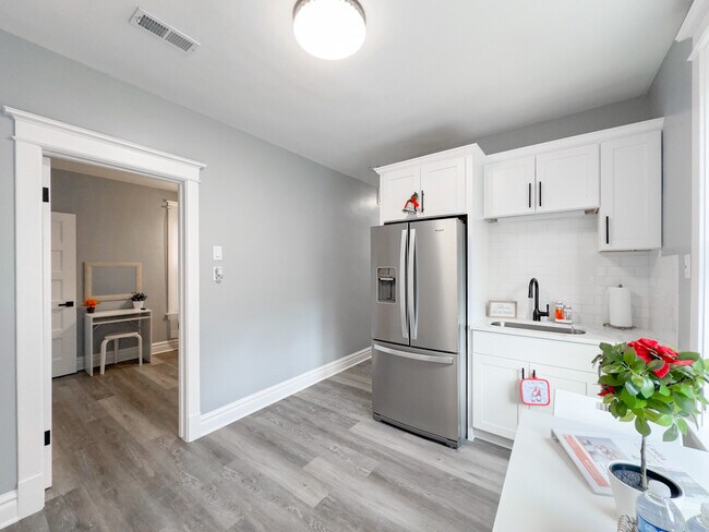 Photo - 2041 W 23rd St Unit 1