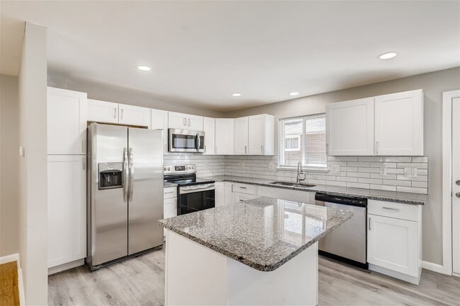 Photo - 1732 Florence St