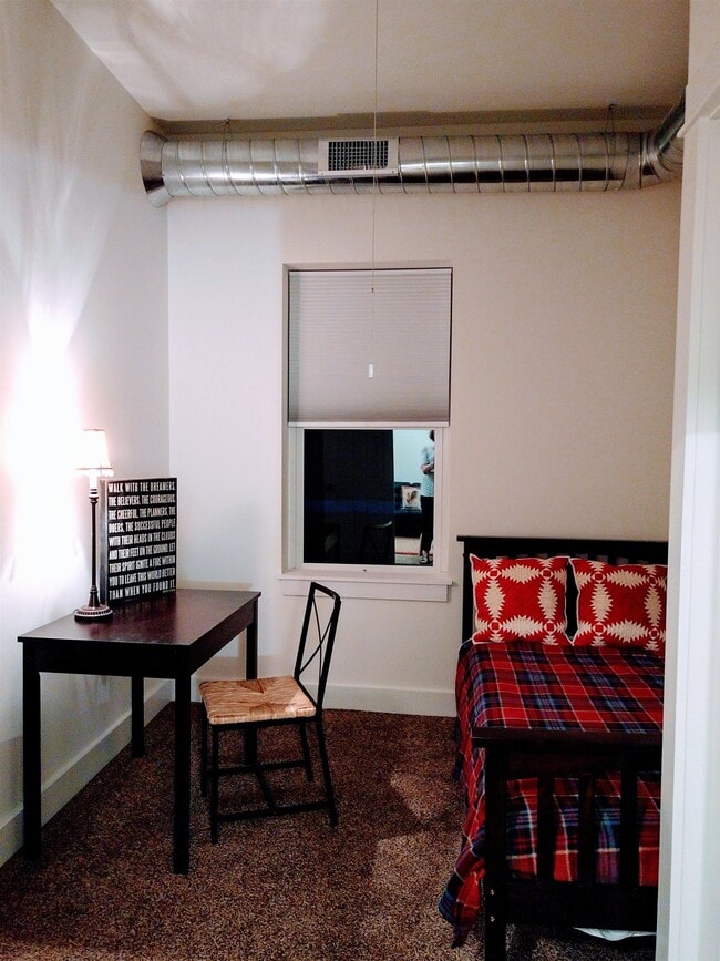 Photo - 102 E Market St