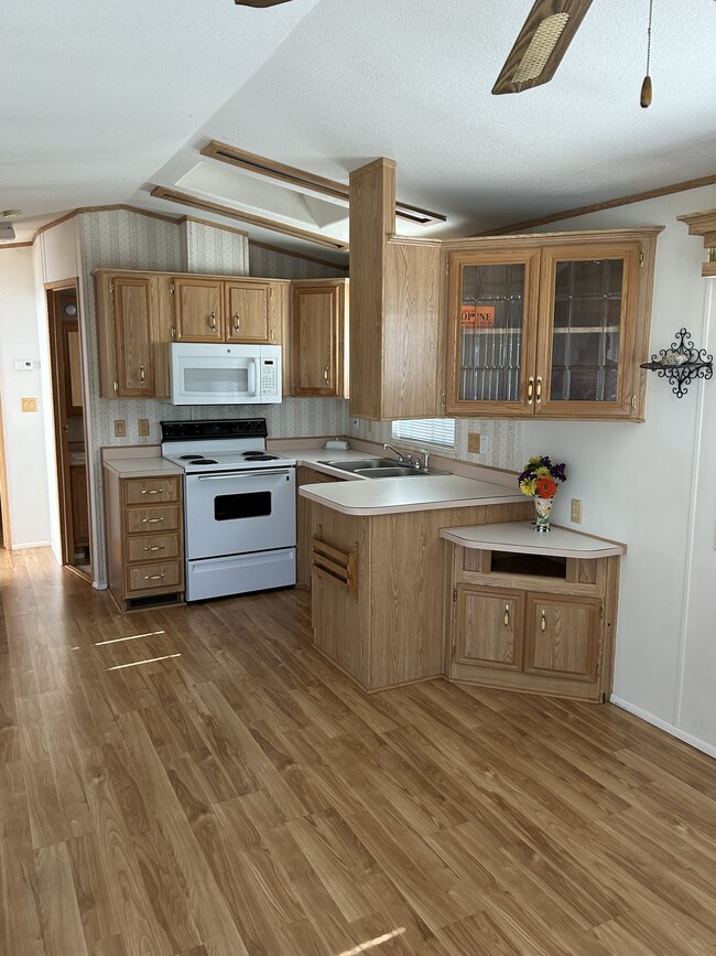 Photo - 216 E Ocotillo Dr