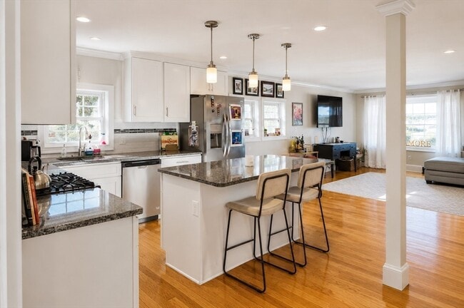 Photo - 274 Bowdoin St