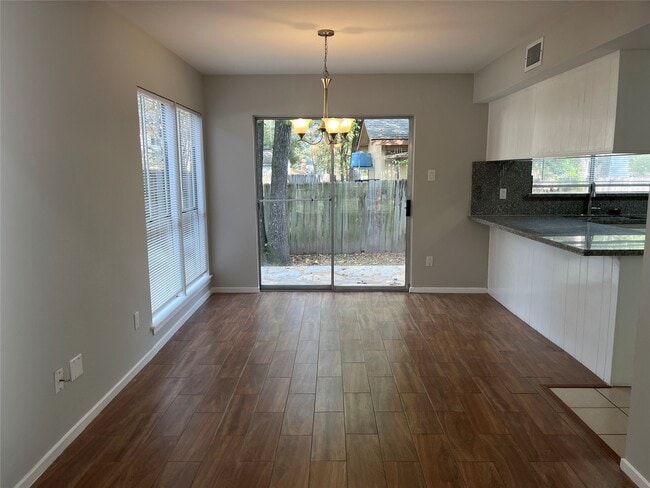 Photo - 65 Yewleaf Rd