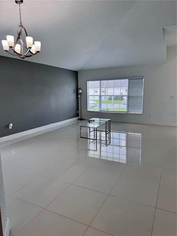 Photo - 2823 Maguire Dr