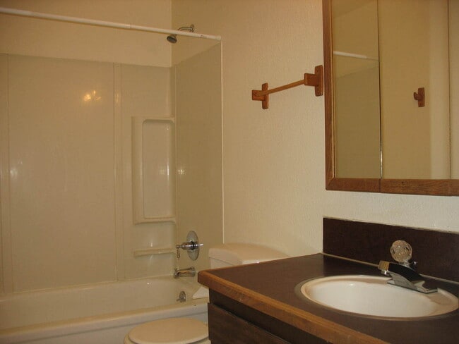 Photo - 3bed, 1.5bath, 1,050sq.ft. Single family home with garage