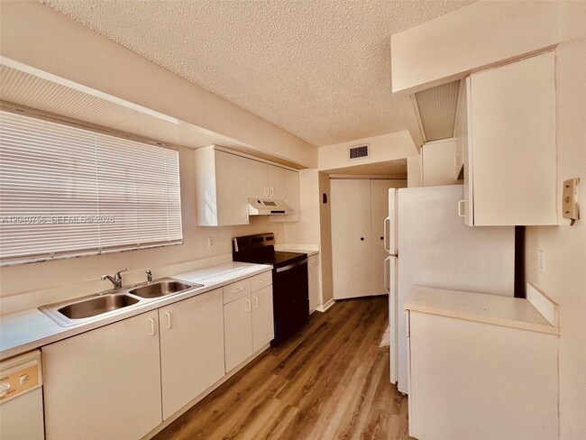 Photo - 2604 SE 21st Ct Unidad A 202