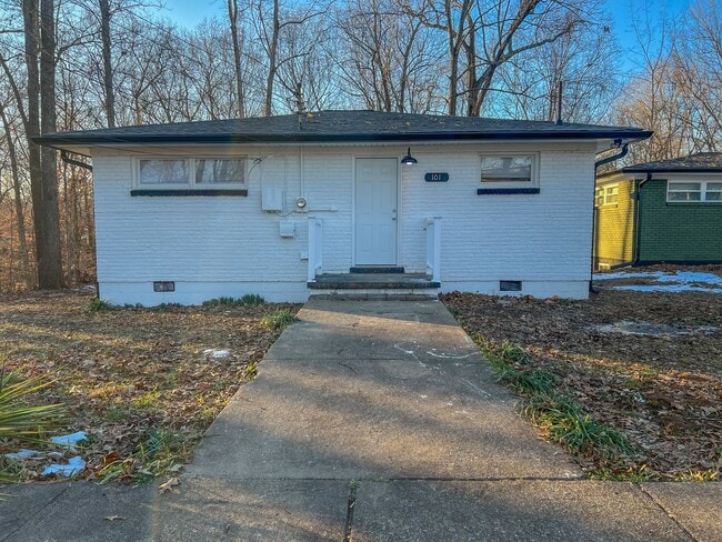 Building Photo - Single Family in Sango! Rental