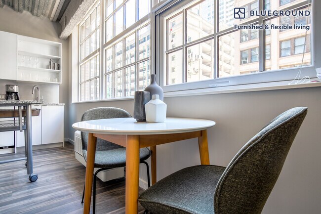 Photo - 60 E Benton Pl Unidad FL5-ID387