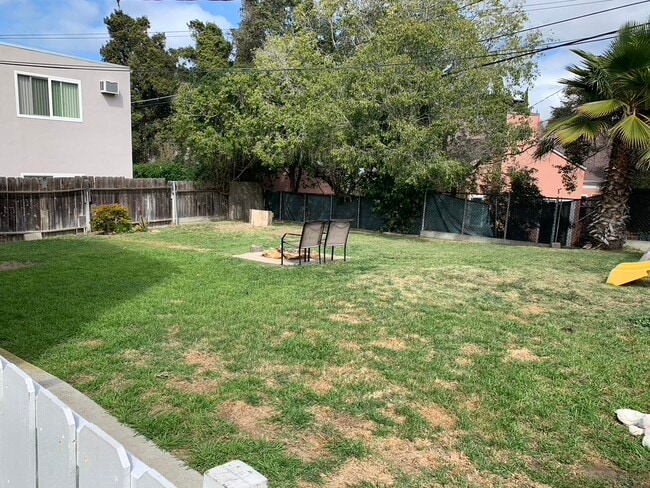 Photo - 3680 Voltaire St Unit 3680 Voltaire