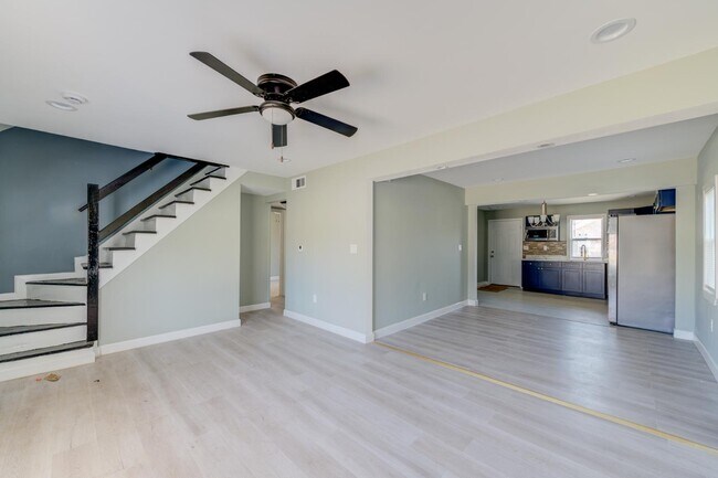 6010 Hancock Ave
