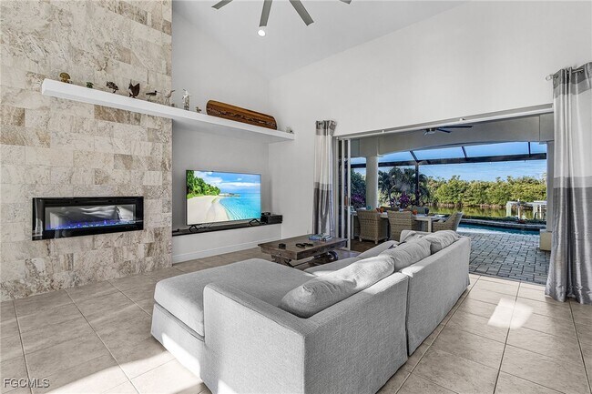 Photo - 3724 Surfside Blvd