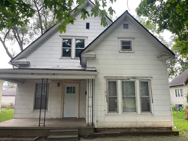 Building Photo - 7 Tennessee Ave Rental