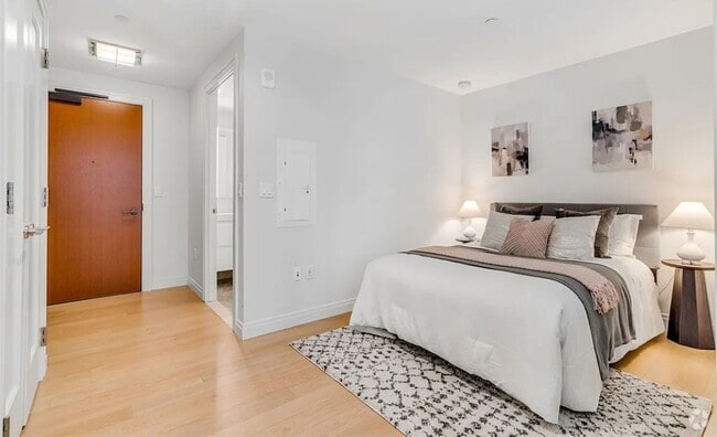 Building Photo - 420 Central Park W Unit 4F Rental