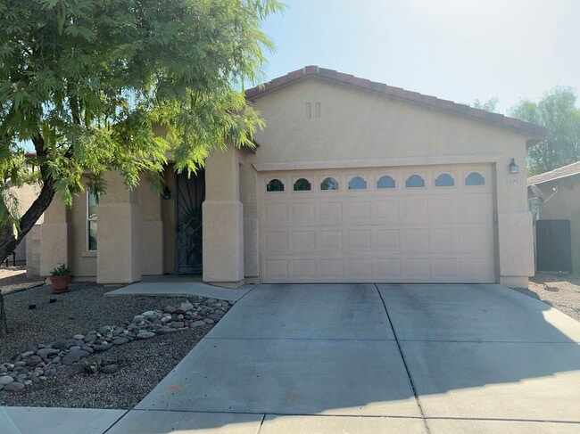 Building Photo - 9376 N Grasshopper Dr Rental