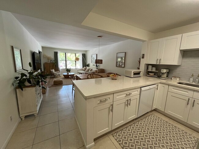 Photo - 2307 S Cypress Bend Dr Unidad 207a