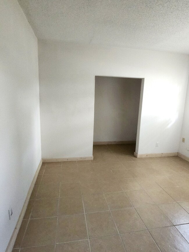 Photo - 3103 Avenue H