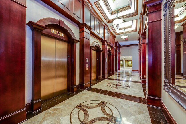 Photo - 3334 Peachtree Rd NE