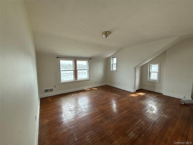 Photo - 307 W Shore Rd Unit 5