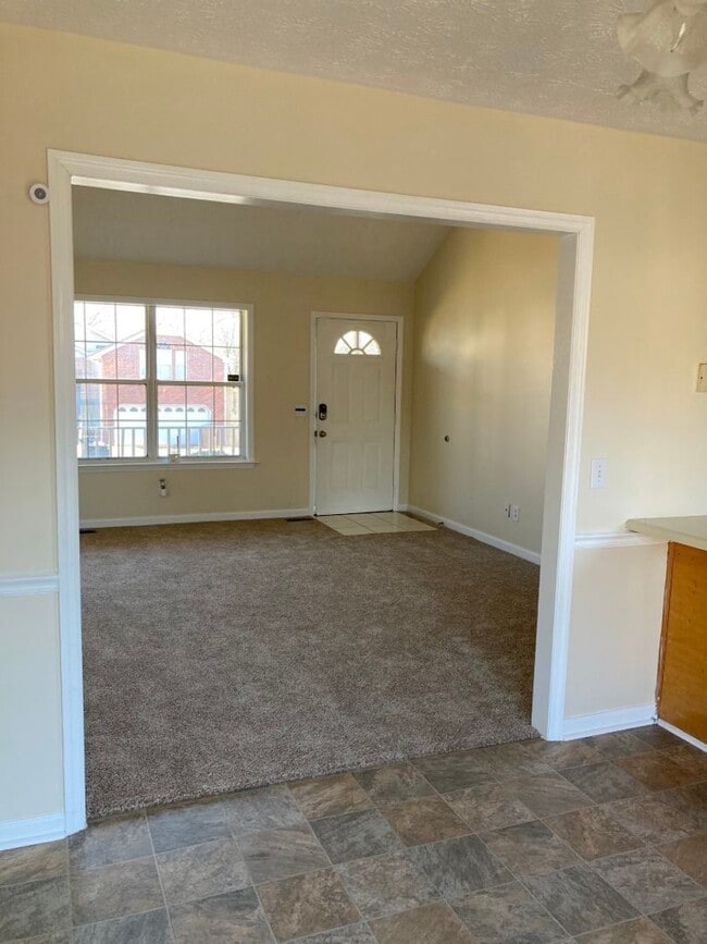 Photo - Move in Ready - Near Airport