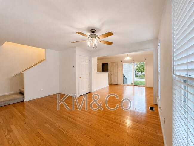 213 Countryshire Dr