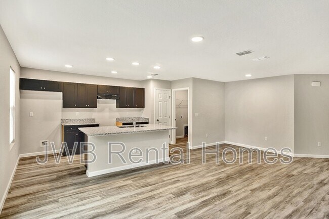 Photo - 2911 Tinsley Rd