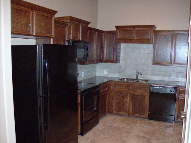 Photo - 3 bedroom 2 bath Duplex off Bunny Trail Killeen