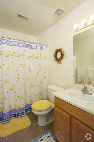 Dining Area - The Oaks