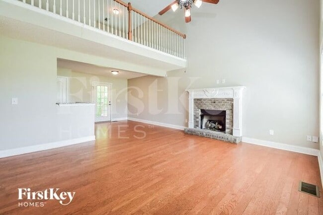 Photo - 161 Garrison Ct