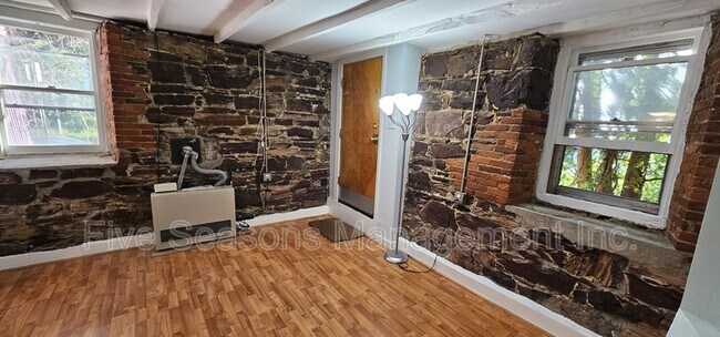 Photo - 2-4 Decatur Street - 112 Intervale