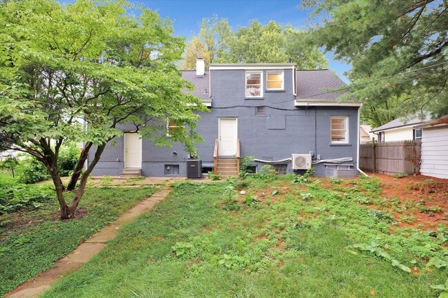 Photo - 1113 W Hill St