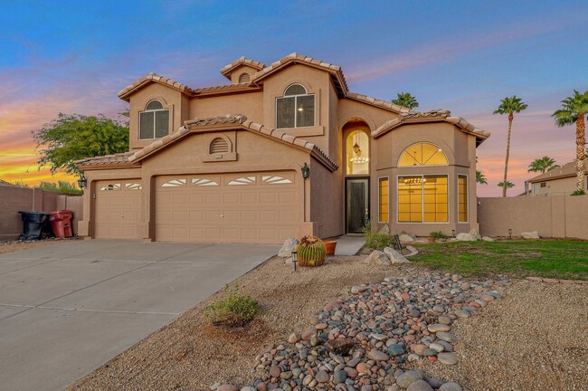 Welcome to this stunning 4 bedroom, 3 bath... - Welcome to this stunning 4 bedroom, 3 bath... Casa