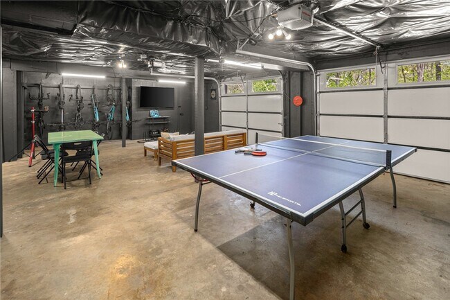 Photo - 2 Southport Ln