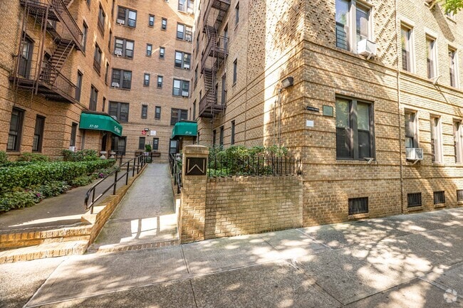 Photo - Windsor Equities Owners