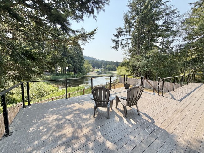 Photo - 13327 NW Coho Run